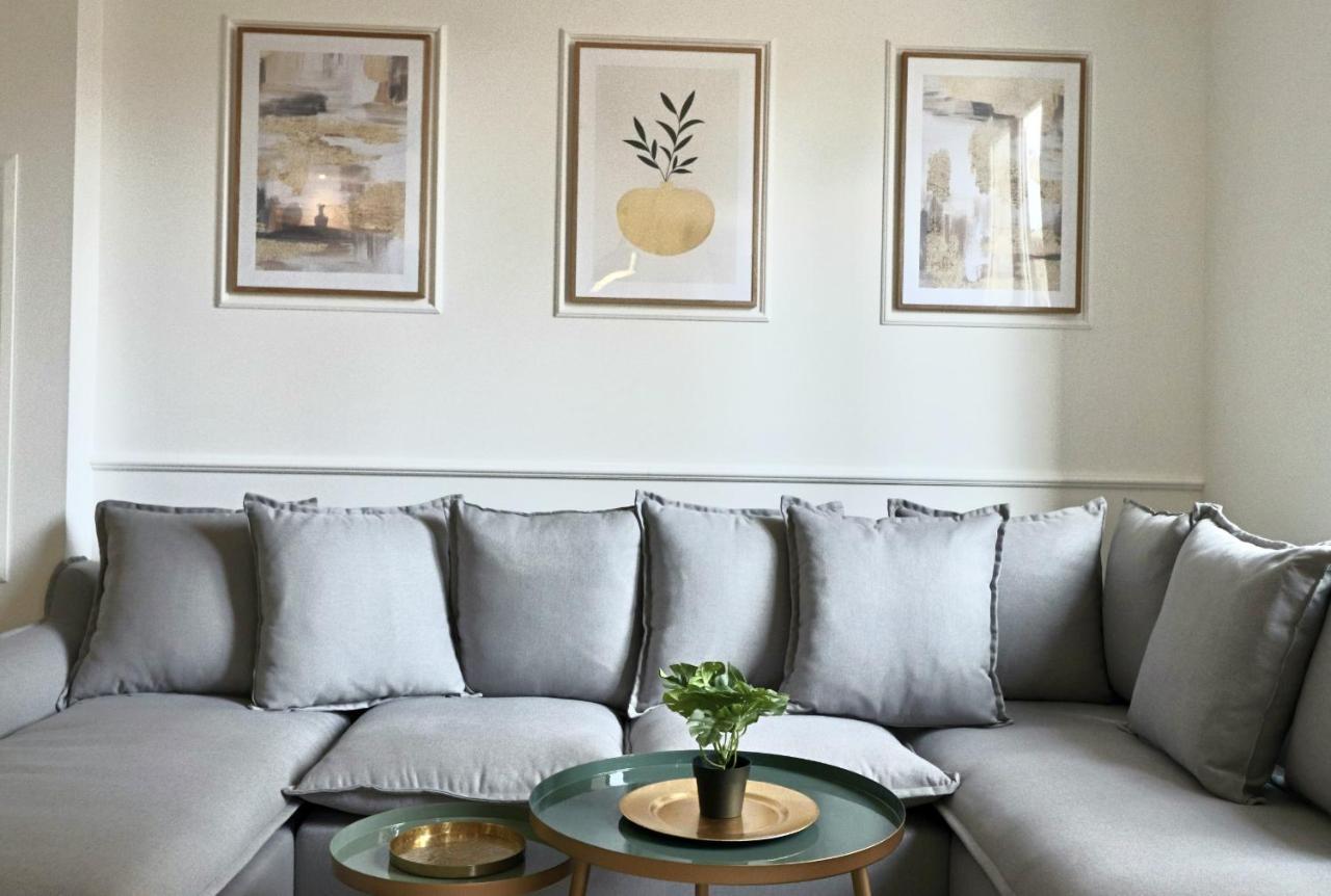 Fersen Bright Renovated For 5 People In Center Of Old Appartement Antibes